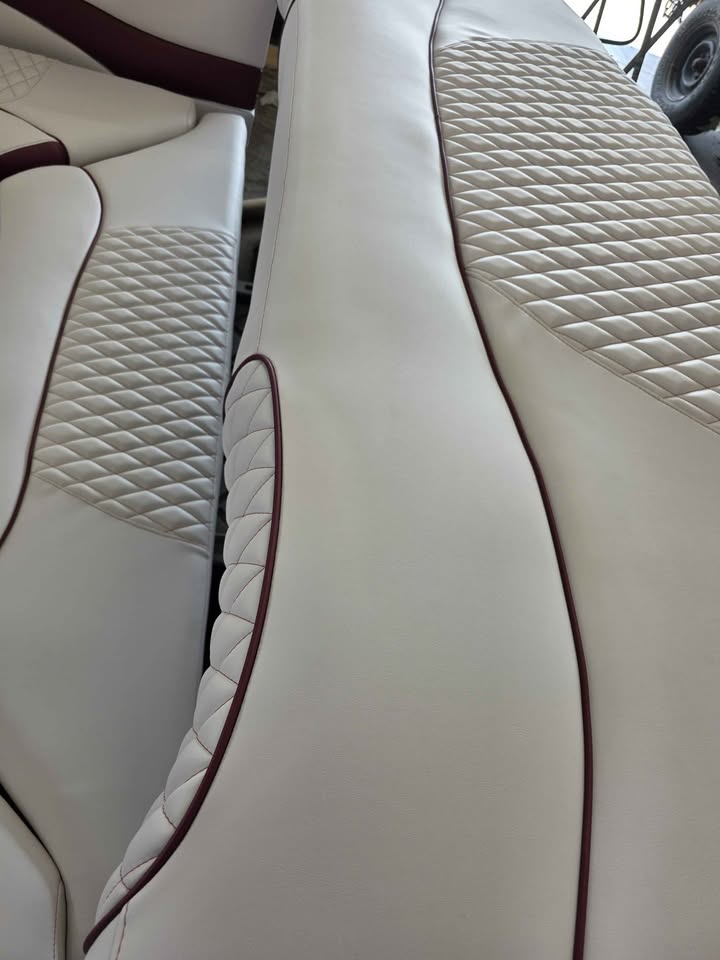Larson Boat detail